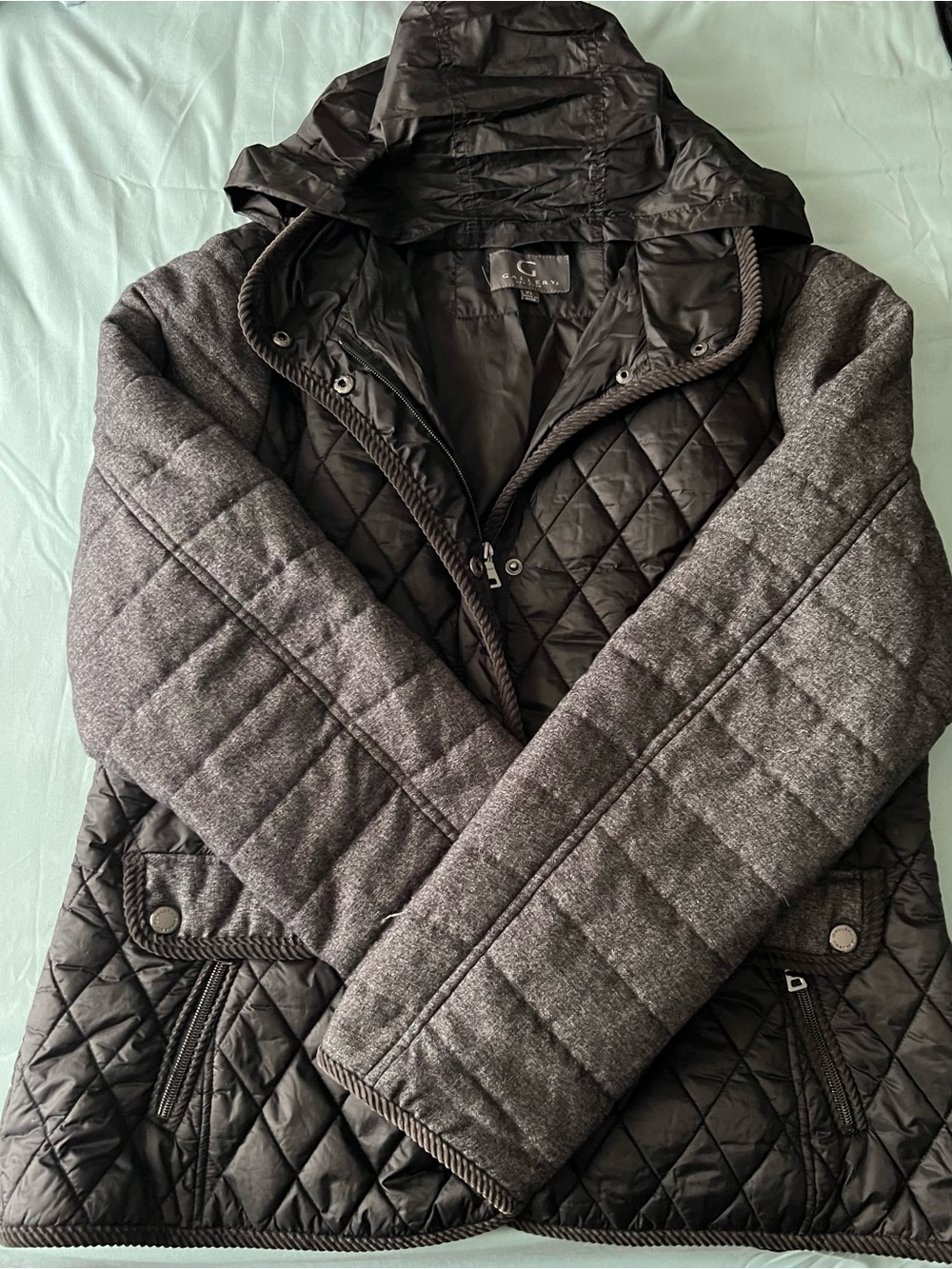 Gallery Quilted Hooded Jacket in Black and Gray